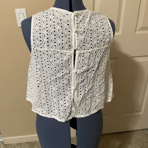 QED London | Embroidered Crop Top - Picture 2 of 3